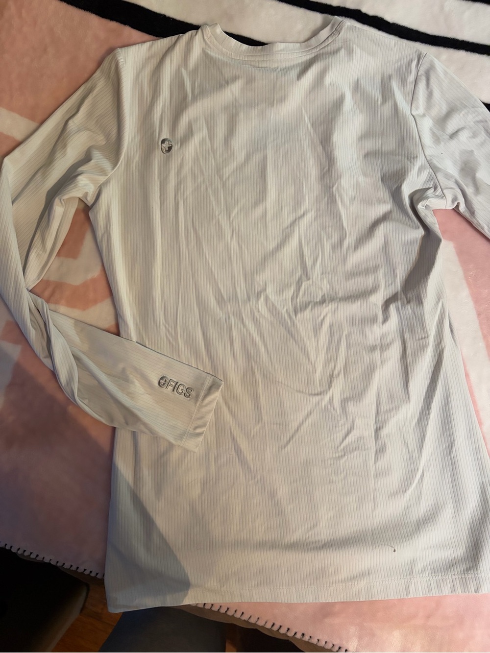 Figs Women’s Long-Sleeve Ribbed Tee - Picture 2 of 2